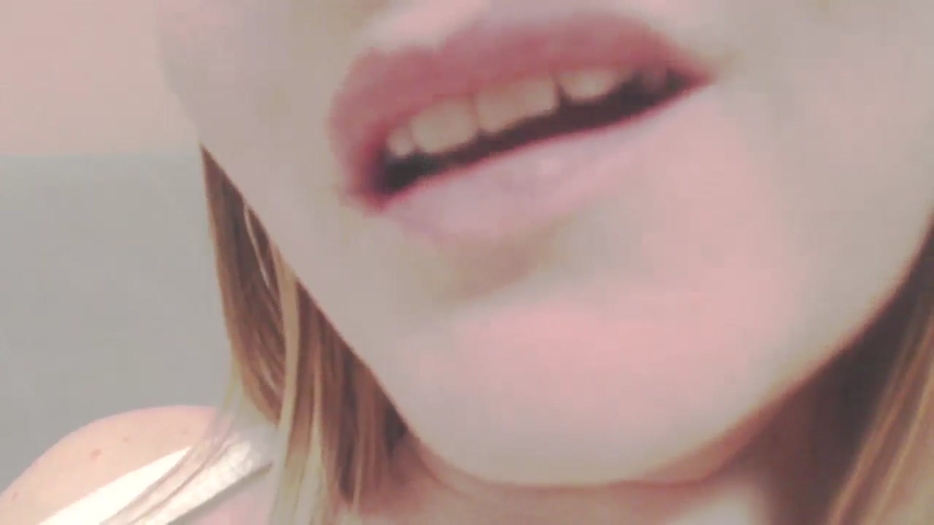Gallery image thumbnail from SoLittleAmber's myfreecams stream on, 03/13/2025, 10:28 image 16 of 20