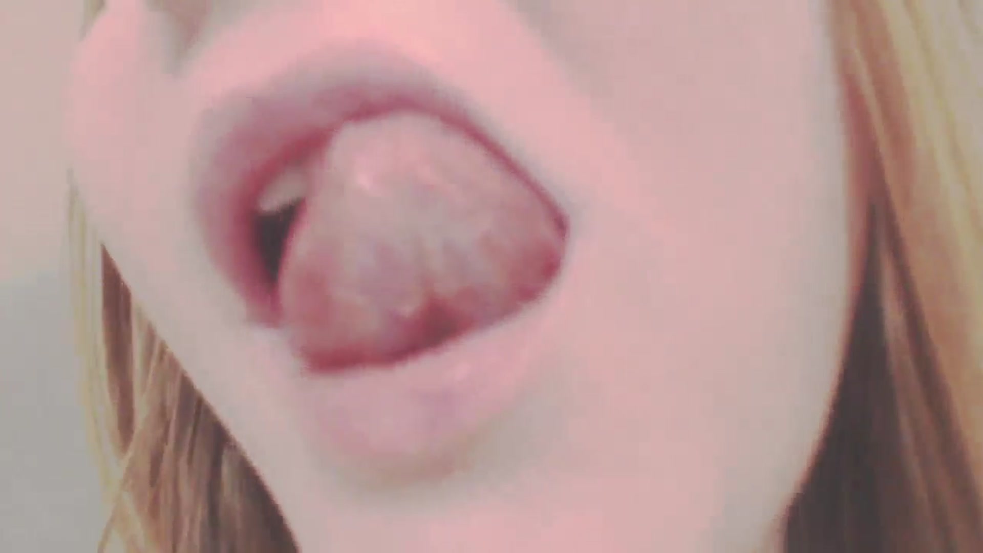 Gallery image thumbnail from SoLittleAmber's myfreecams stream on, 03/13/2025, 10:28 image 10 of 20