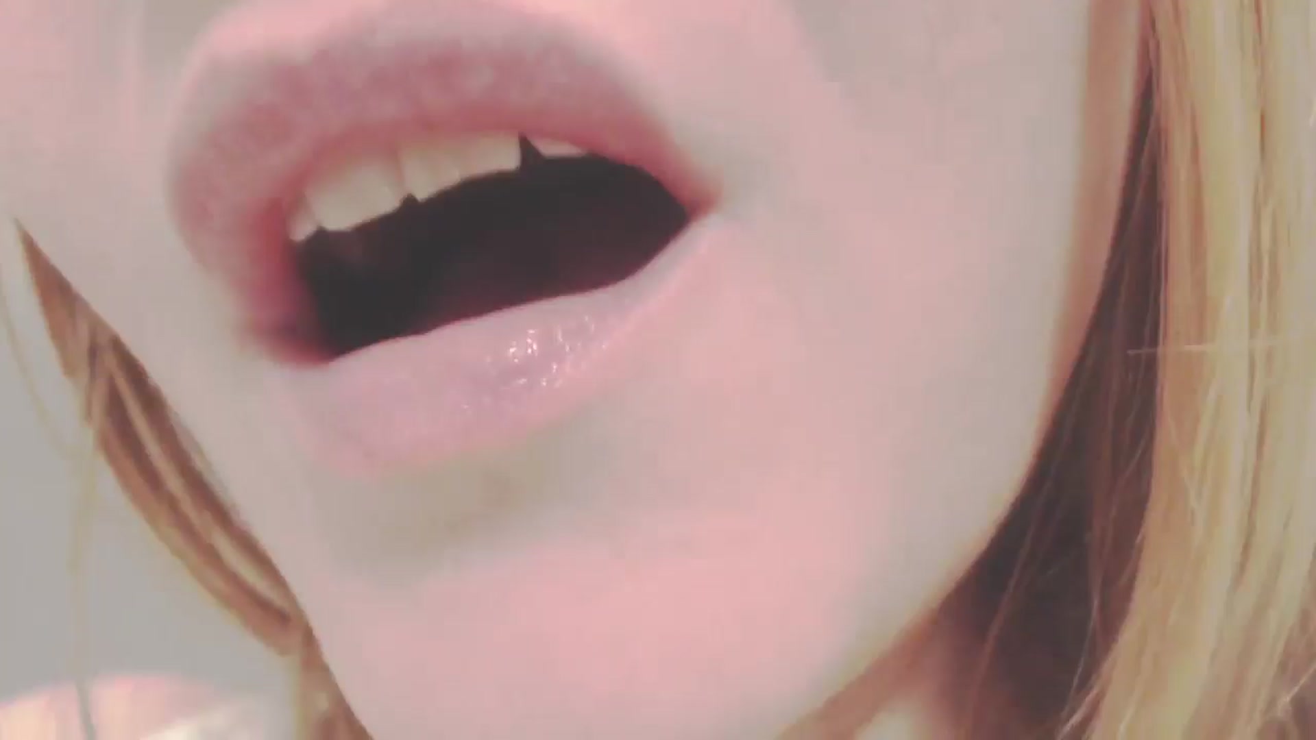 Gallery image thumbnail from SoLittleAmber's myfreecams stream on, 03/13/2025, 10:28 image 1 of 20