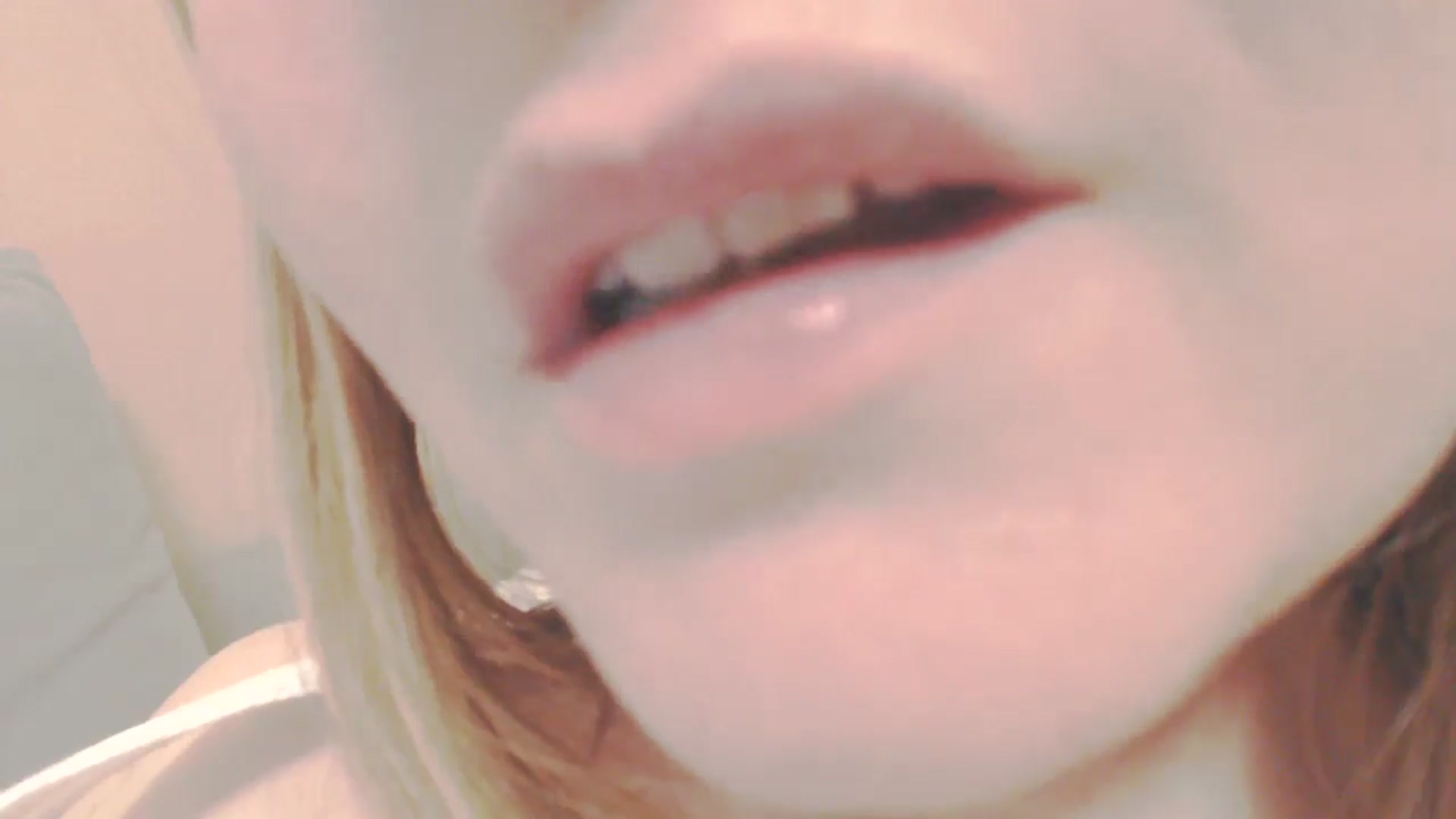 Gallery image thumbnail from SoLittleAmber's myfreecams stream on, 04/14/2025, 11:08 image 9 of 20