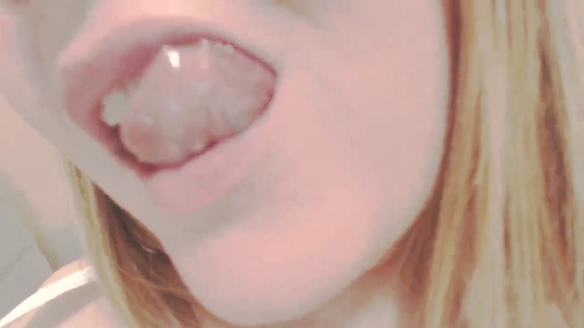 Gallery image thumbnail from SoLittleAmber's myfreecams stream on, 04/14/2025, 11:08 image 7 of 20