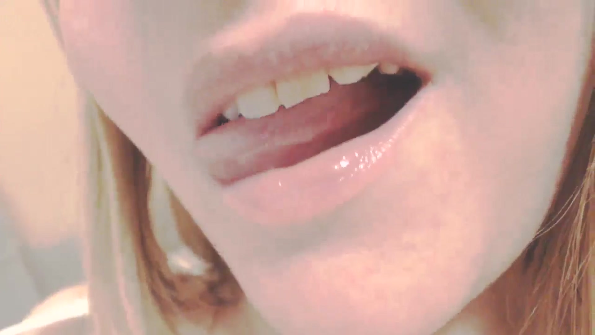 Gallery image thumbnail from SoLittleAmber's myfreecams stream on, 04/14/2025, 11:08 image 13 of 20
