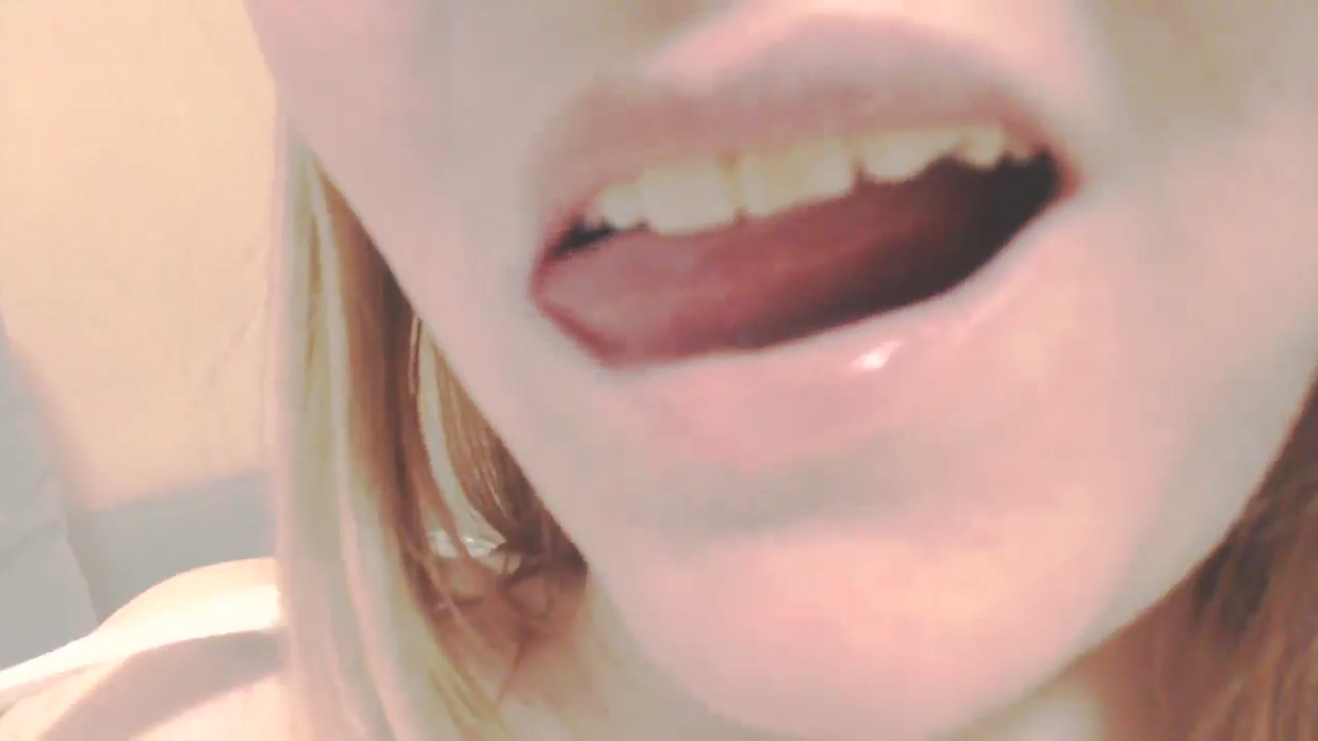 Gallery image thumbnail from SoLittleAmber's myfreecams stream on, 04/14/2025, 11:08 image 12 of 20