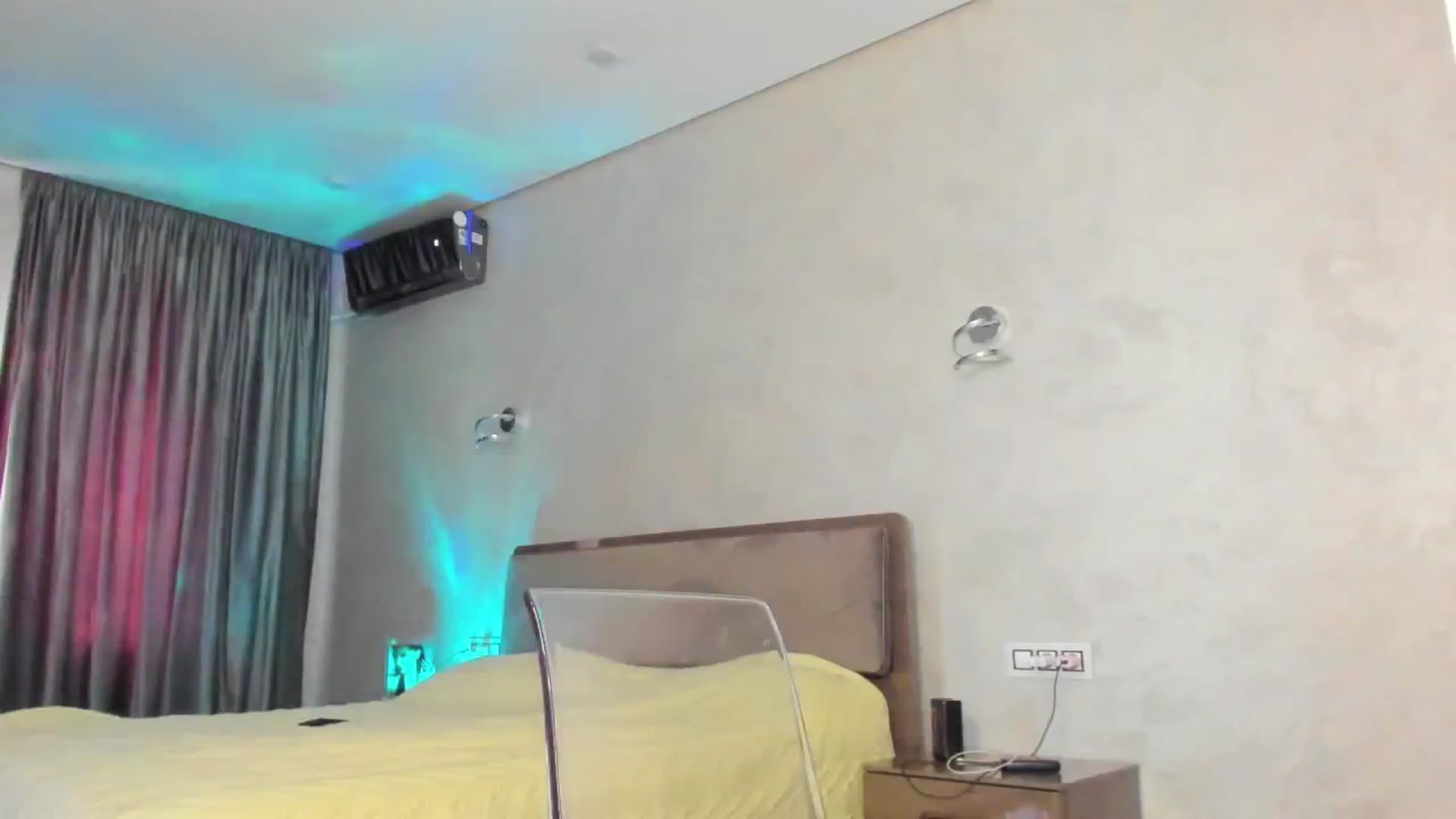Gallery image thumbnail from SoLoveK's myfreecams stream on, 07/04/2025, 15:11 image 6 of 20