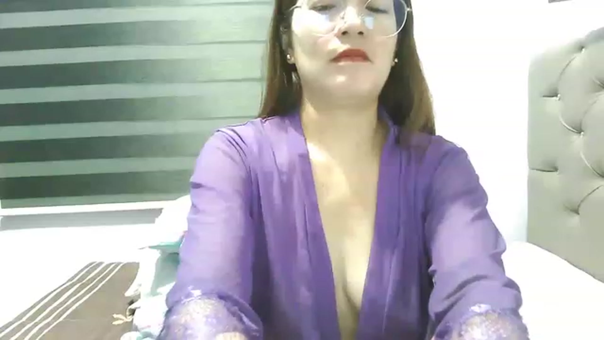 Gallery image thumbnail from SoMuchLove4u's myfreecams stream on, 02/25/2023, 15:10 image 8 of 20