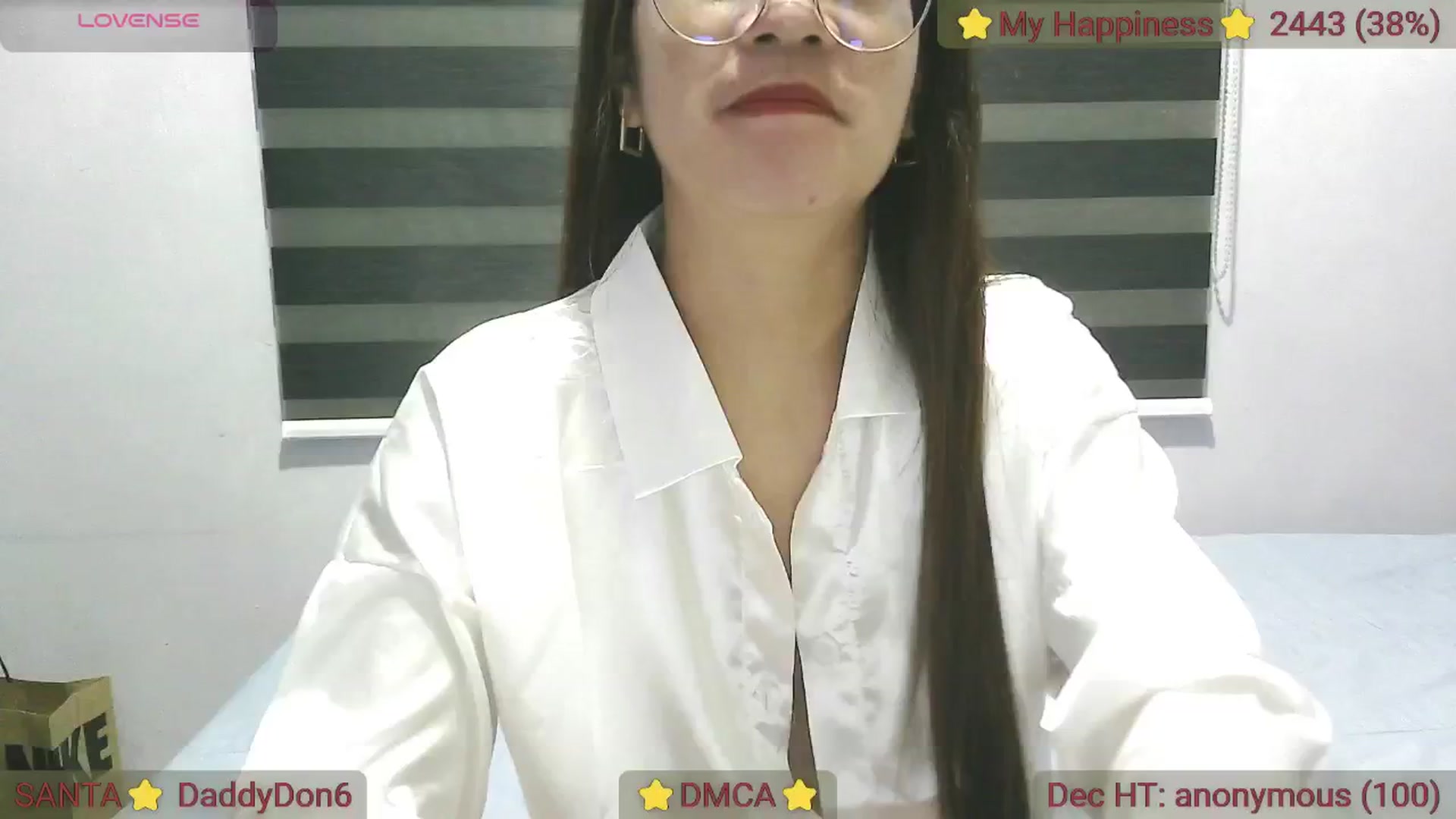 Gallery image thumbnail from SoMuchLove4u's myfreecams stream on, 12/18/2024, 16:01 image 18 of 20