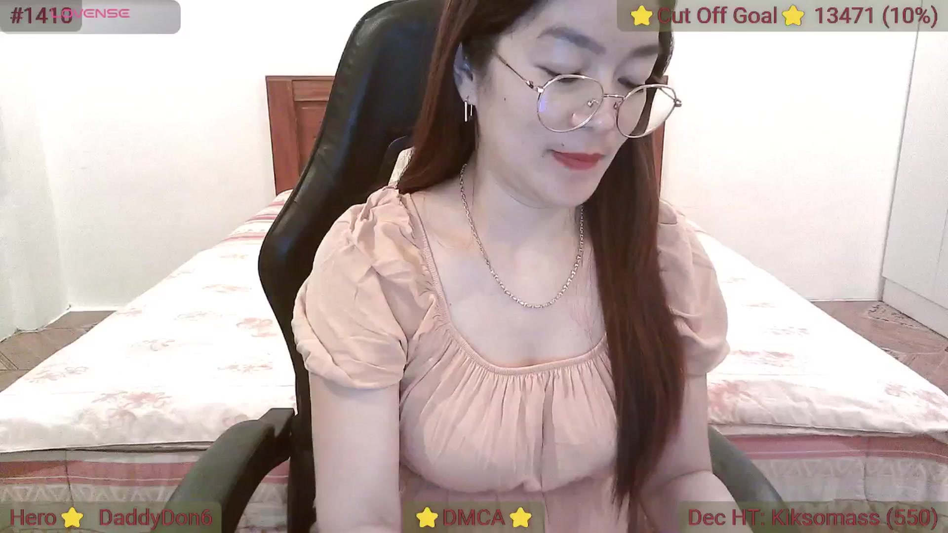 Gallery image thumbnail from SoMuchLove4u's myfreecams stream on, 12/13/2025, 16:43 image 7 of 20
