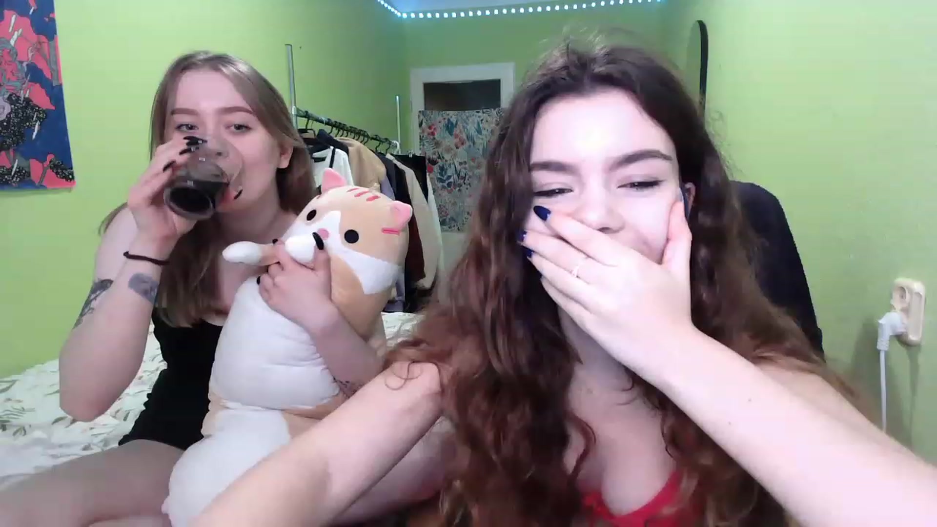 Gallery image thumbnail from So_Karry's myfreecams stream on, 12/03/2022, 14:34 image 17 of 20