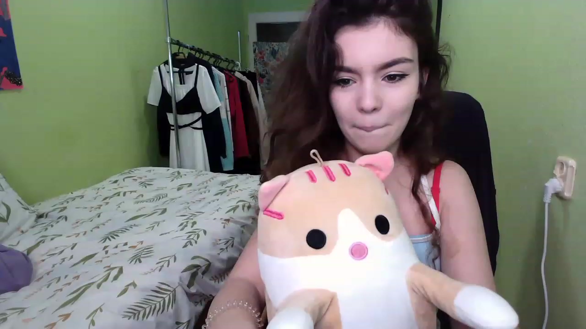 Gallery image thumbnail from So_Karry's myfreecams stream on, 12/05/2022, 11:46 image 1 of 20