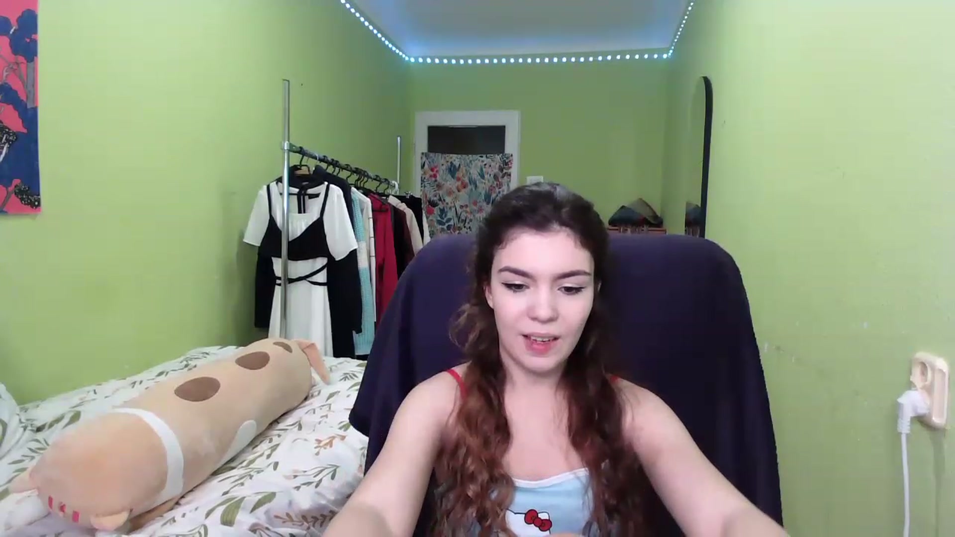 Gallery image thumbnail from So_Karry's myfreecams stream on, 12/05/2022, 13:19 image 2 of 20