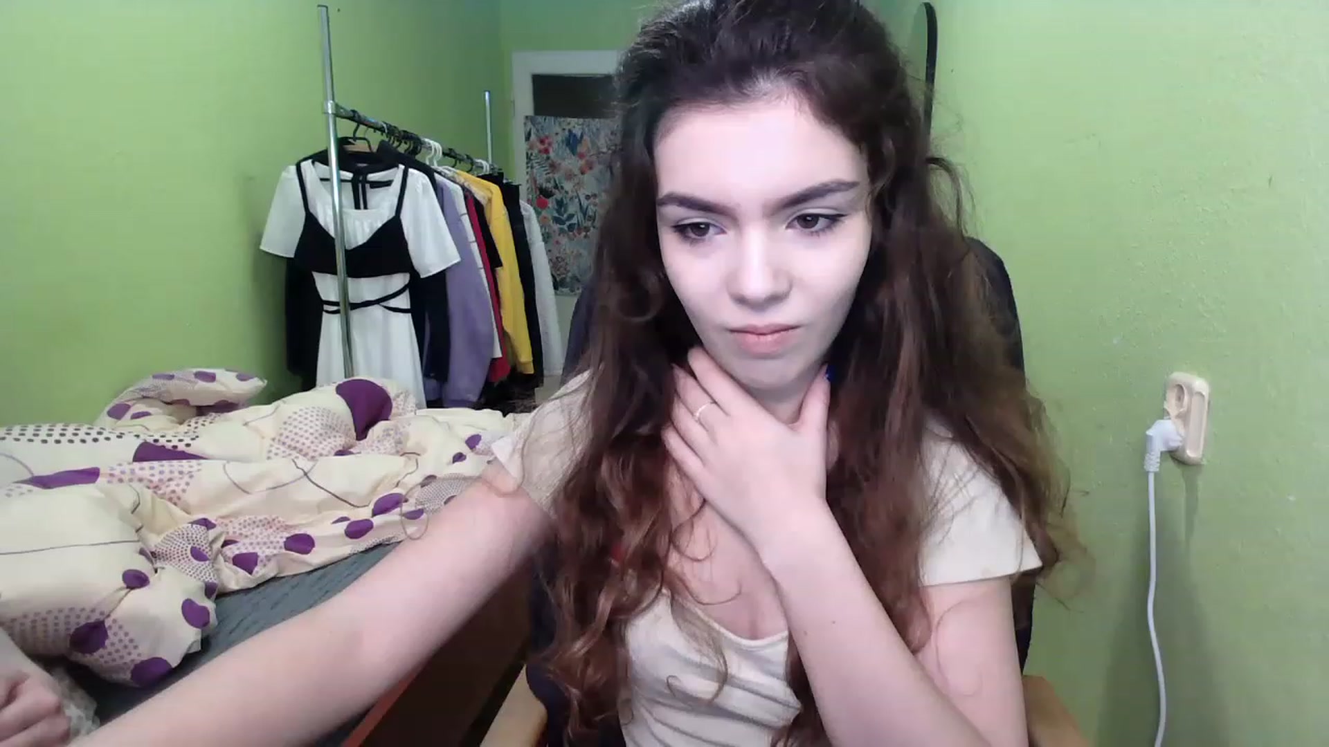 Gallery image thumbnail from So_Karry's myfreecams stream on, 12/06/2022, 12:16 image 1 of 20