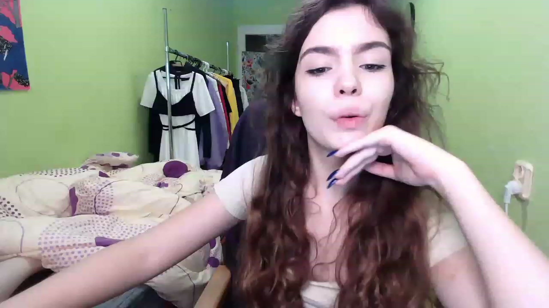 Gallery image thumbnail from So_Karry's myfreecams stream on, 12/06/2022, 14:11 image 4 of 20