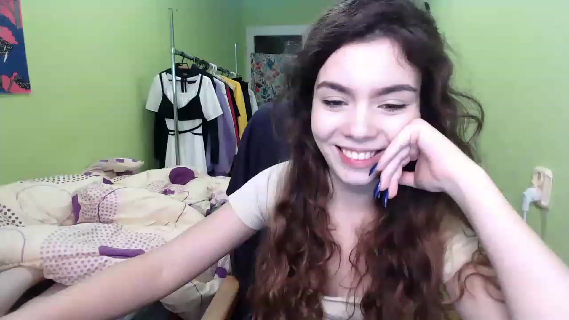 Gallery image thumbnail from So_Karry's myfreecams stream on, 12/06/2022, 14:11 image 1 of 20