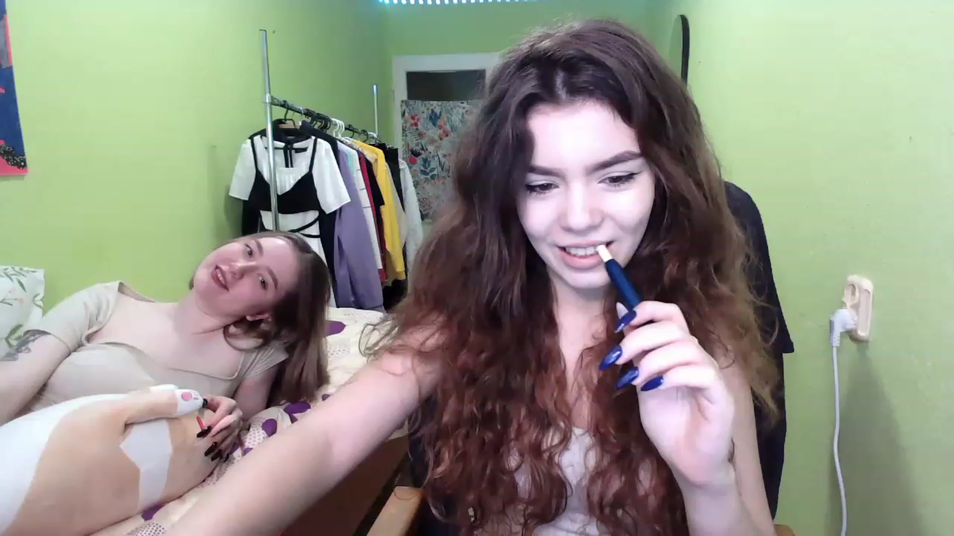 Gallery image thumbnail from So_Karry's myfreecams stream on, 12/07/2022, 13:21 image 1 of 20