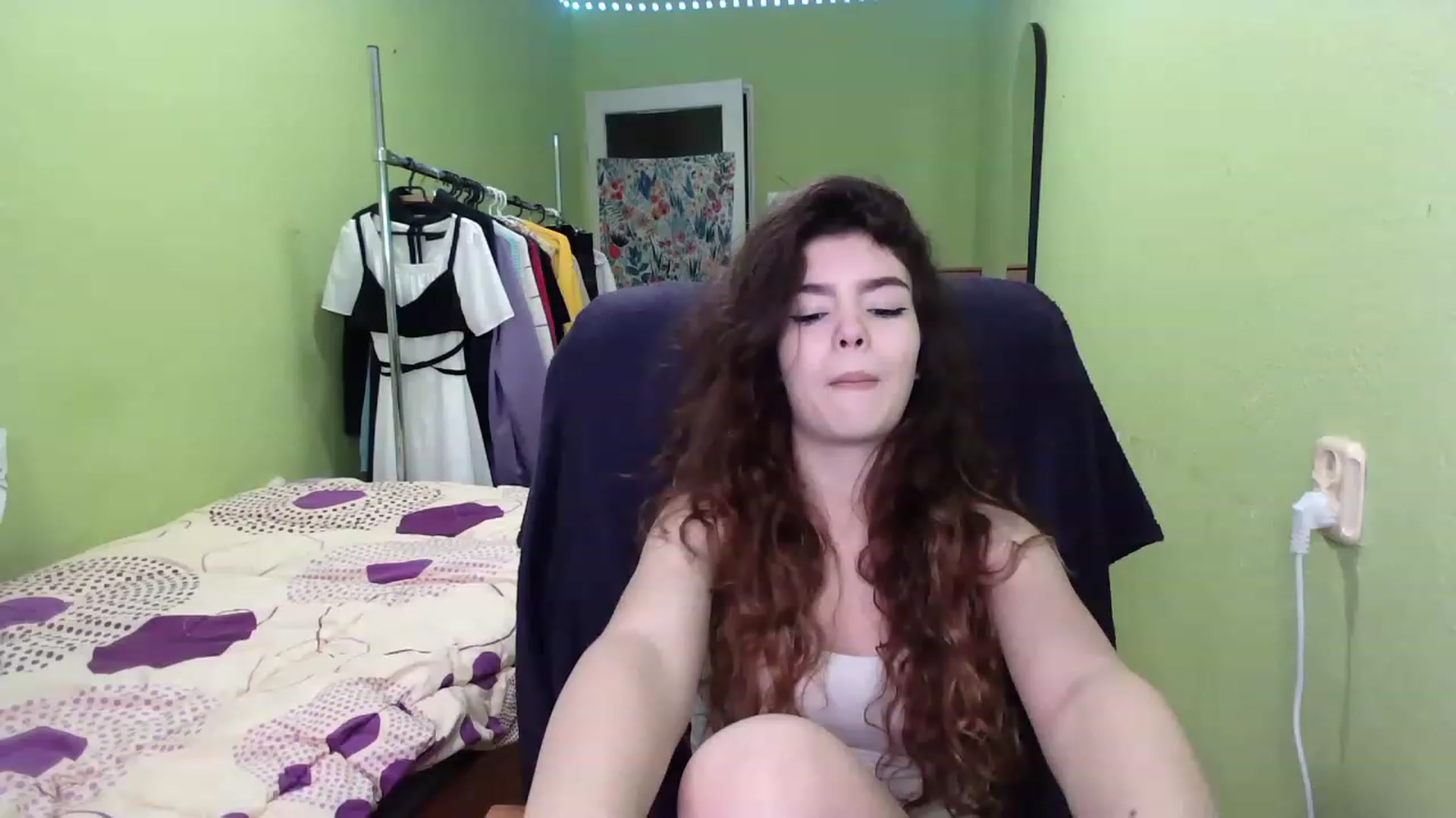 Gallery image thumbnail from So_Karry's myfreecams stream on, 12/07/2022, 14:04 image 7 of 20