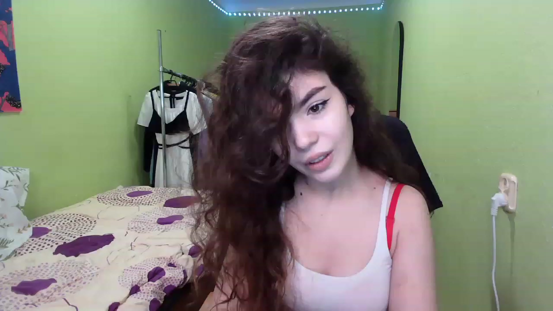 Gallery image thumbnail from So_Karry's myfreecams stream on, 12/07/2022, 14:04 image 19 of 20
