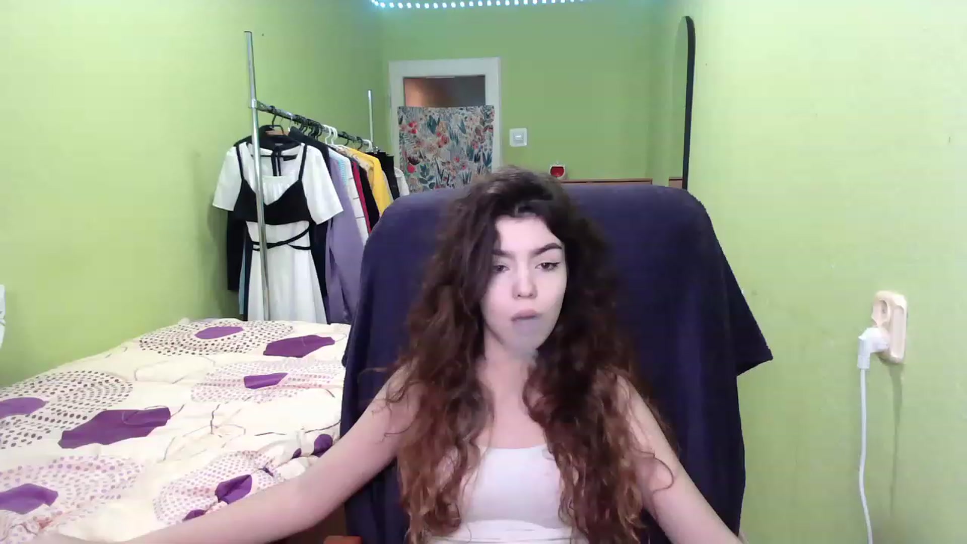 Gallery image thumbnail from So_Karry's myfreecams stream on, 12/07/2022, 14:04 image 8 of 20