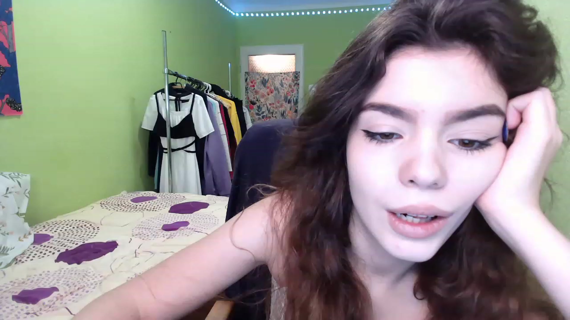 Gallery image thumbnail from So_Karry's myfreecams stream on, 12/07/2022, 14:04 image 16 of 20