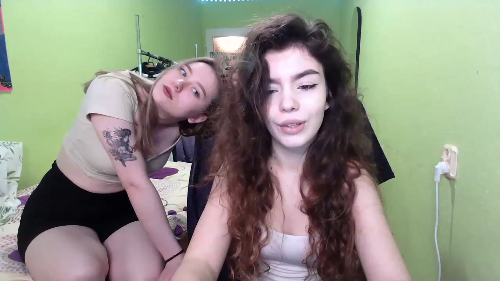 Gallery image thumbnail from So_Karry's myfreecams stream on, 12/07/2022, 14:04 image 11 of 20