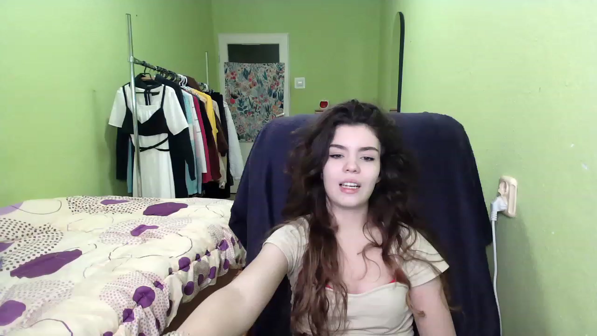 Gallery image thumbnail from So_Karry's myfreecams stream on, 12/08/2022, 14:27 image 10 of 20