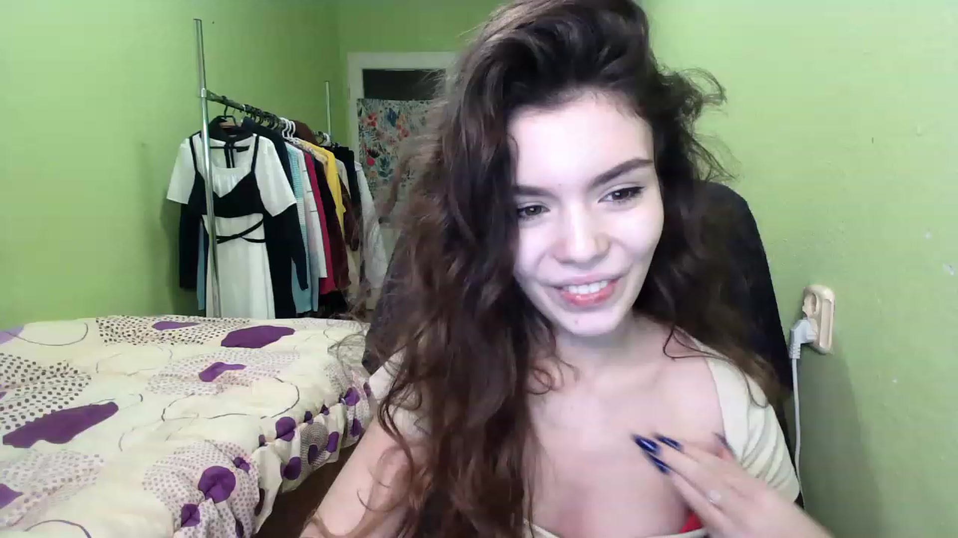 Gallery image thumbnail from So_Karry's myfreecams stream on, 12/08/2022, 14:27 image 12 of 20