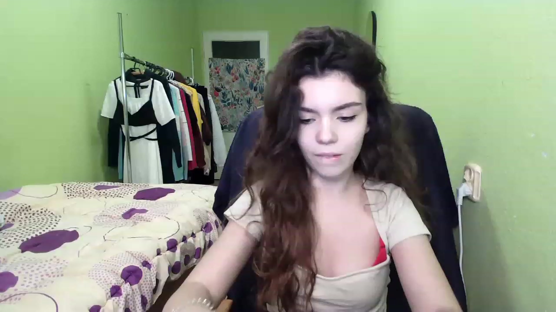 Gallery image thumbnail from So_Karry's myfreecams stream on, 12/08/2022, 14:27 image 7 of 20