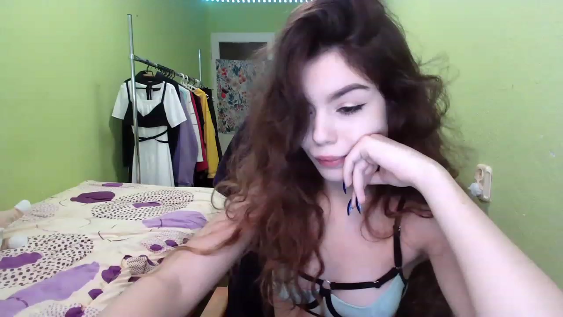 Gallery image thumbnail from So_Karry's myfreecams stream on, 12/12/2022, 13:28 image 13 of 20
