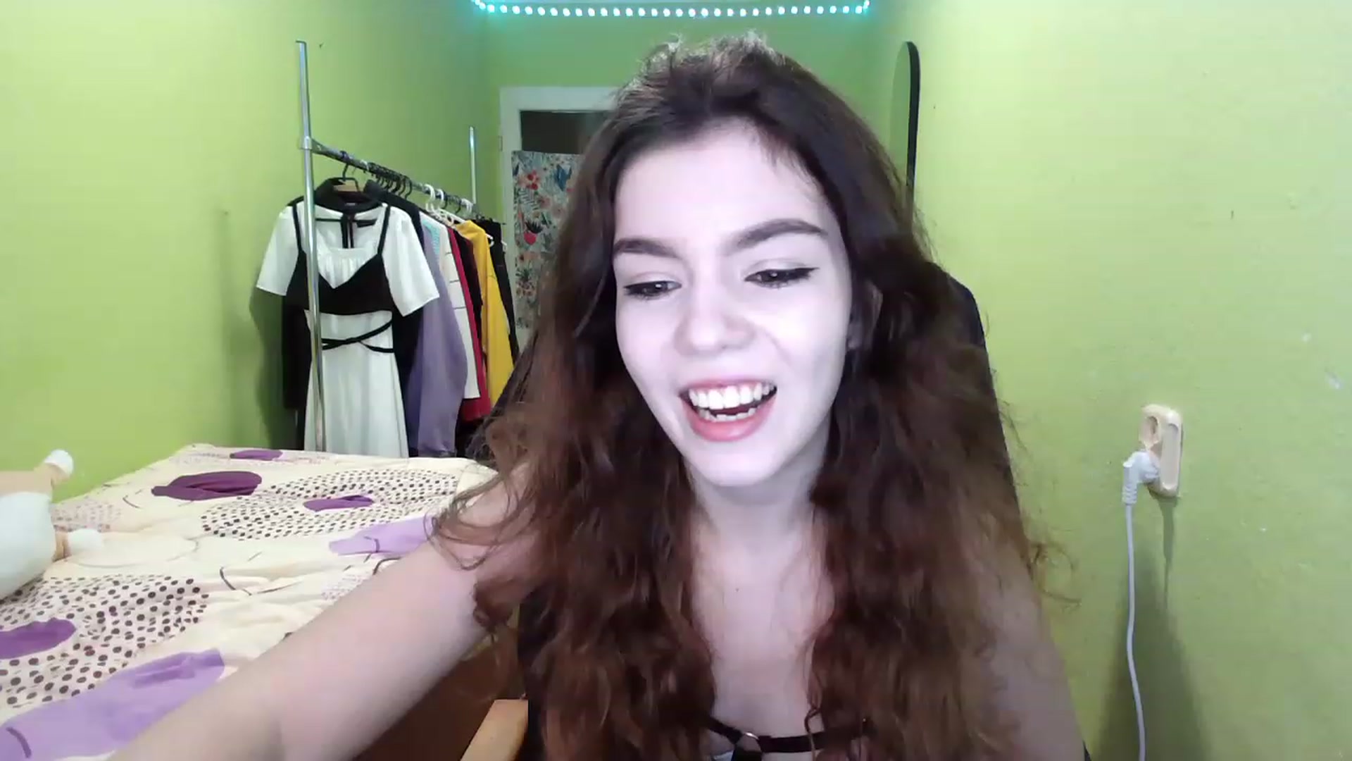 Gallery image thumbnail from So_Karry's myfreecams stream on, 12/12/2022, 14:38 image 7 of 20