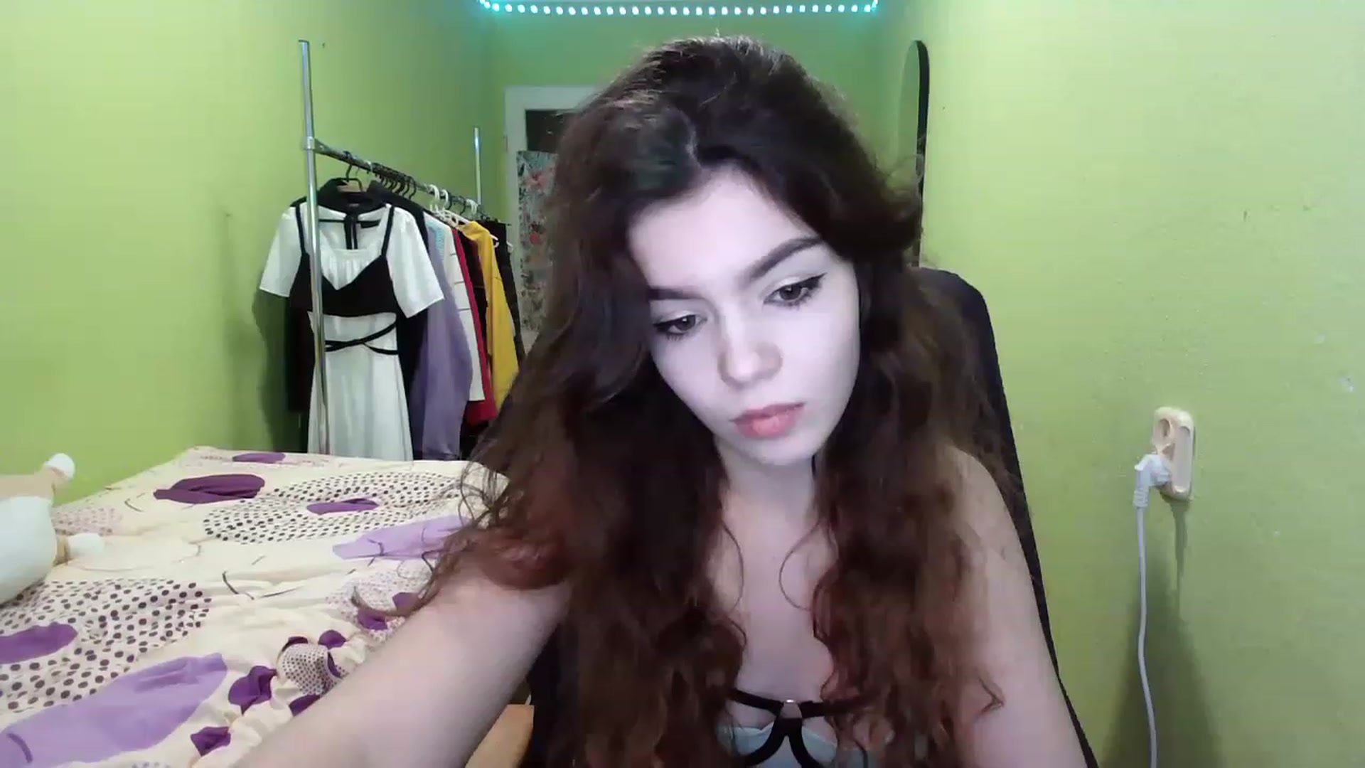 Gallery image thumbnail from So_Karry's myfreecams stream on, 12/12/2022, 14:38 image 11 of 20