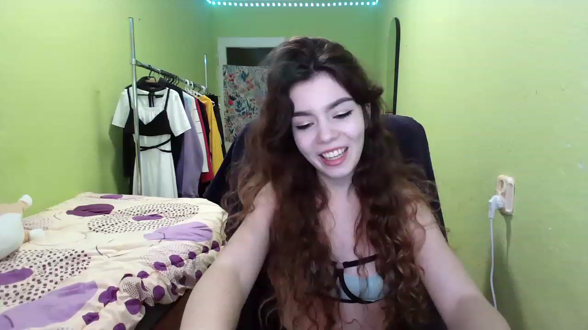 Gallery image thumbnail from So_Karry's myfreecams stream on, 12/12/2022, 14:38 image 19 of 20