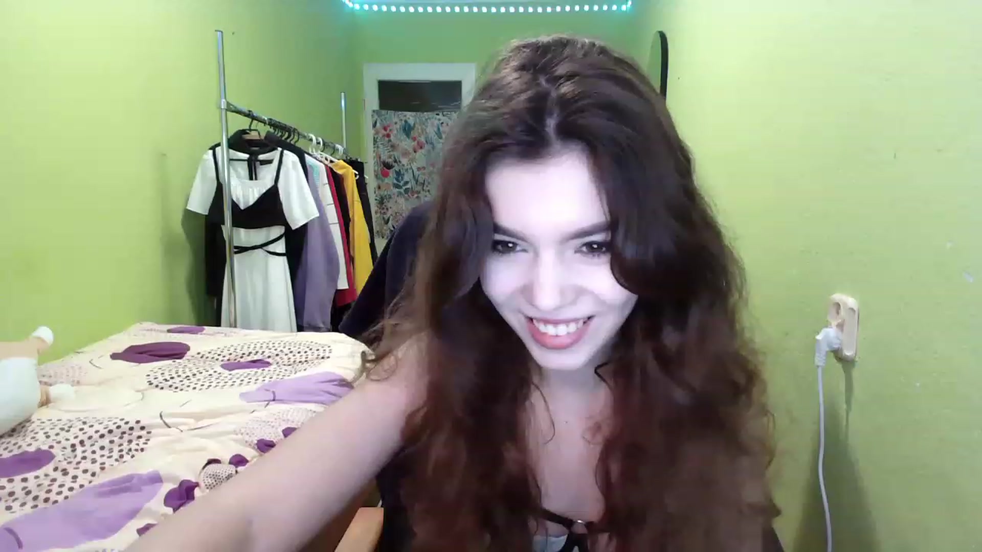 Gallery image thumbnail from So_Karry's myfreecams stream on, 12/12/2022, 14:38 image 17 of 20