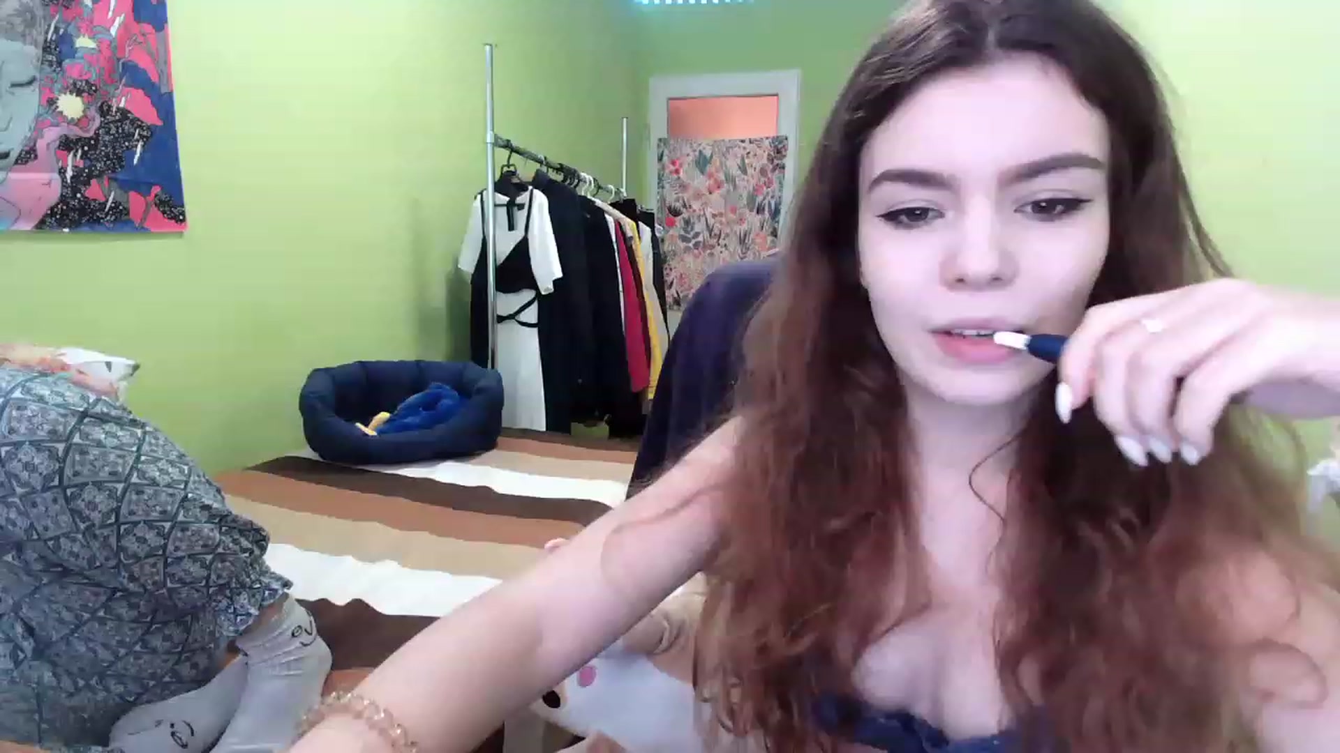 Gallery image thumbnail from So_Karry's myfreecams stream on, 12/15/2022, 14:32 image 5 of 20
