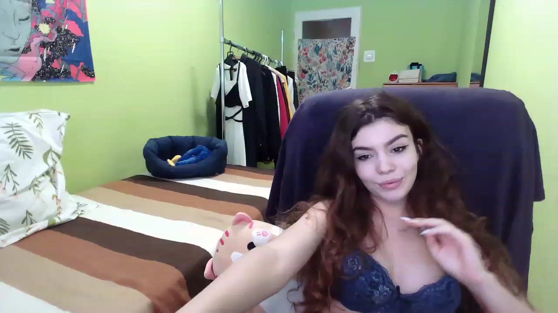 Gallery image thumbnail from So_Karry's myfreecams stream on, 12/15/2022, 14:32 image 17 of 20