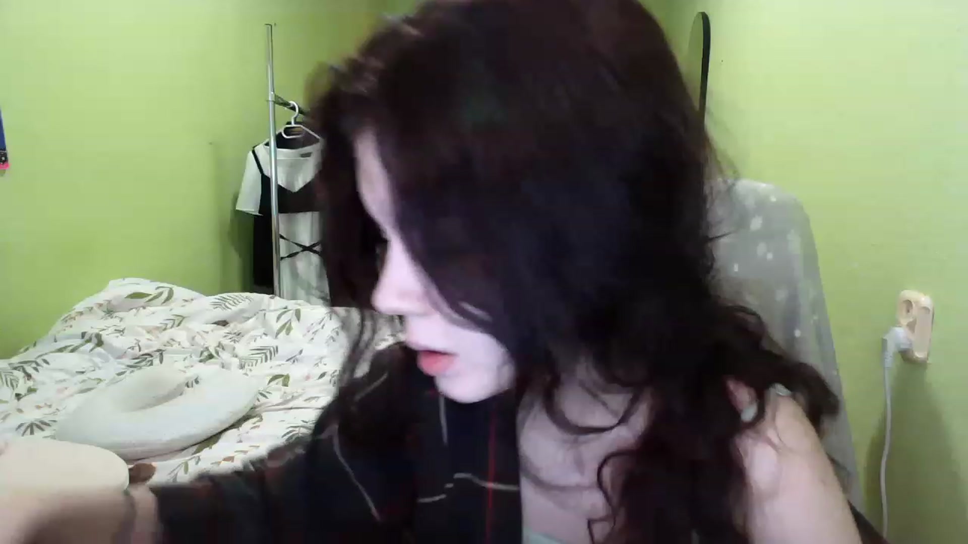 Gallery image thumbnail from So_Karry's myfreecams stream on, 01/17/2023, 14:03 image 6 of 20