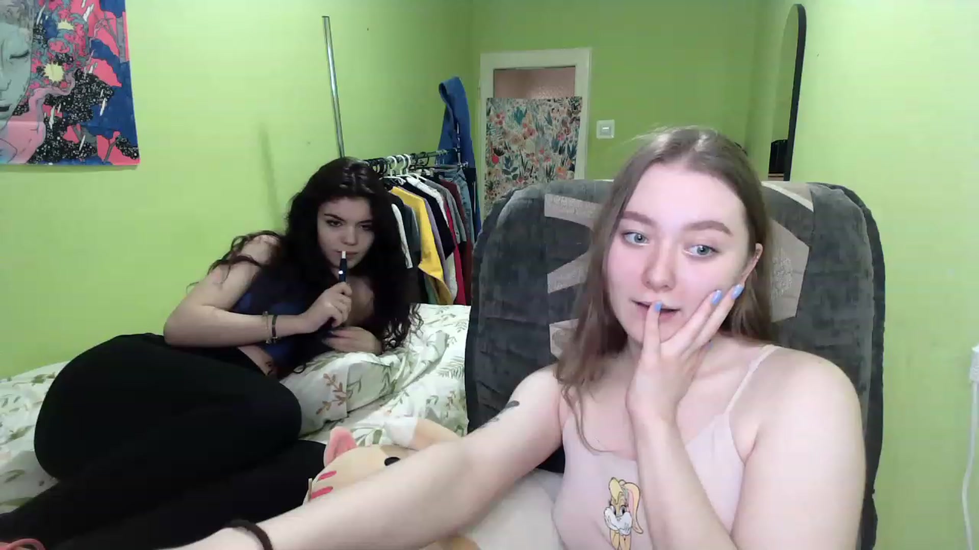 Gallery image thumbnail from So_Karry's myfreecams stream on, 02/06/2023, 16:36 image 18 of 20