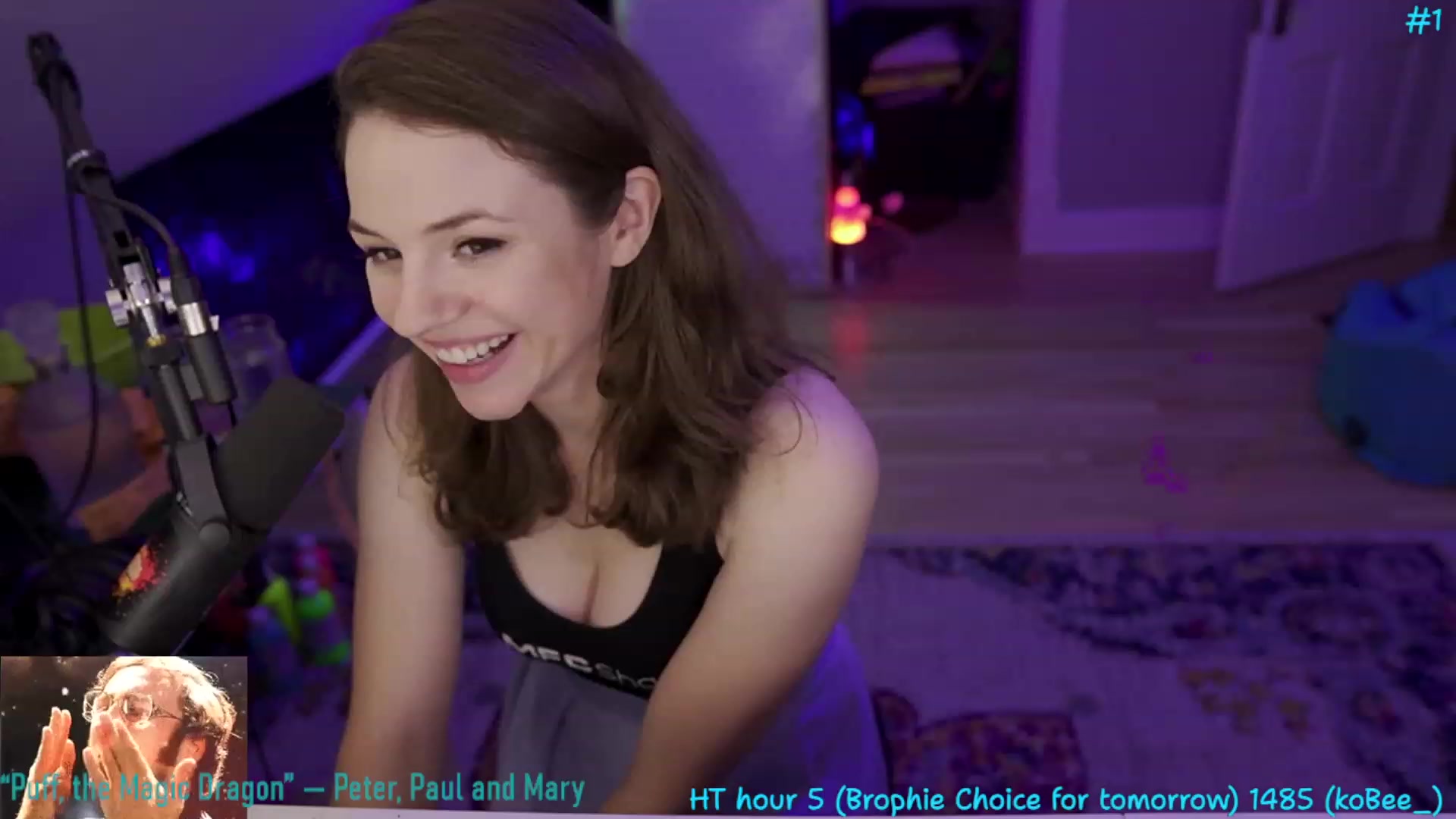 Gallery image thumbnail from Sofee_t's myfreecams stream on, 07/02/2023, 07:14 image 7 of 20
