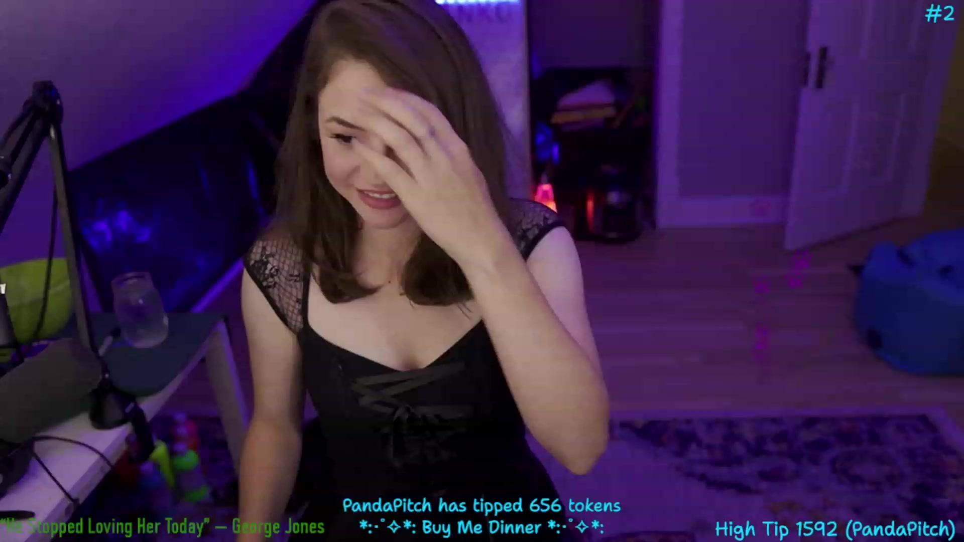 Gallery image thumbnail from Sofee_t's myfreecams stream on, 07/03/2023, 04:04 image 6 of 20