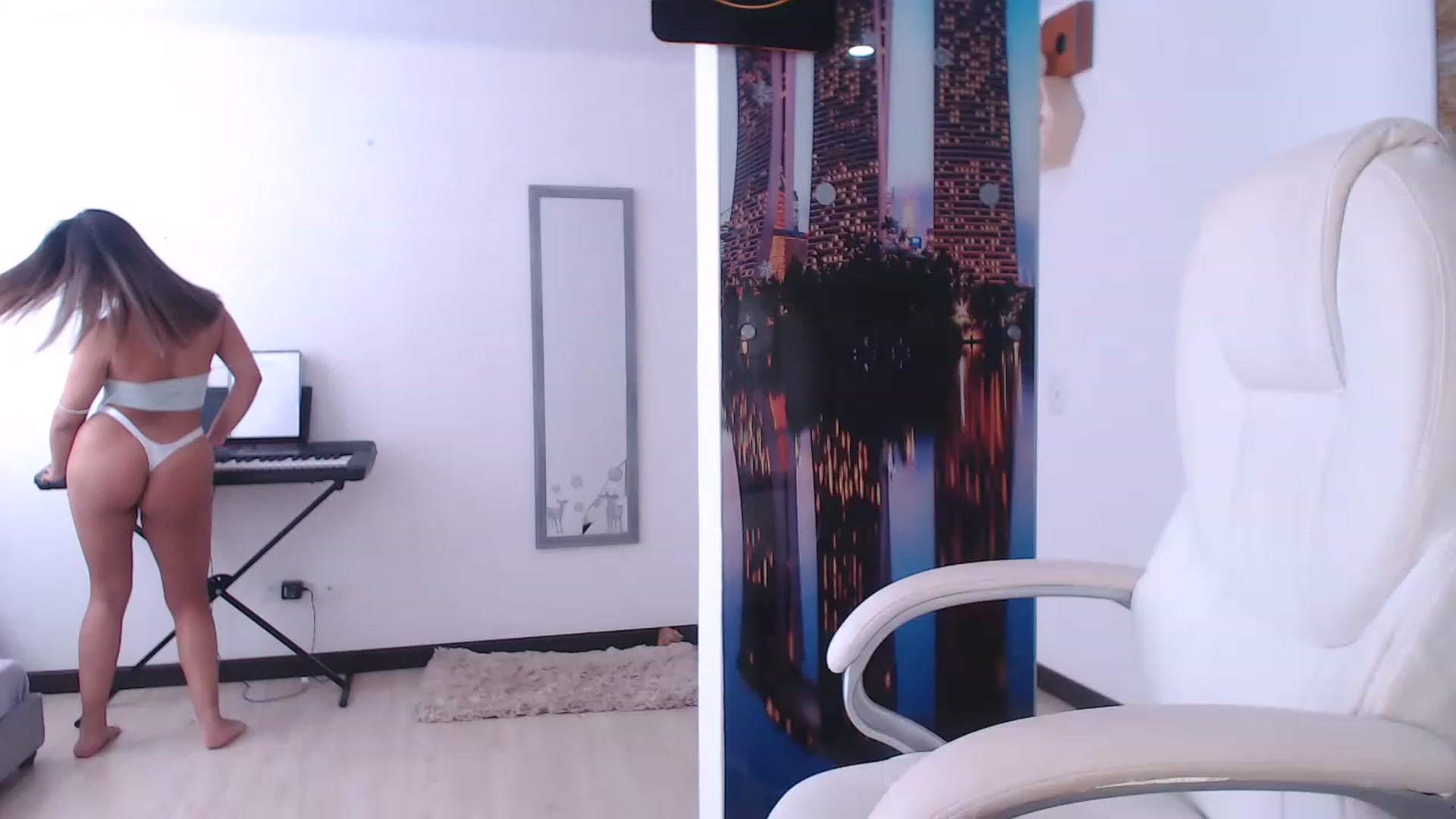 Gallery image thumbnail from Soffiee_vega1's myfreecams stream on, 06/04/2023, 14:13 image 2 of 20