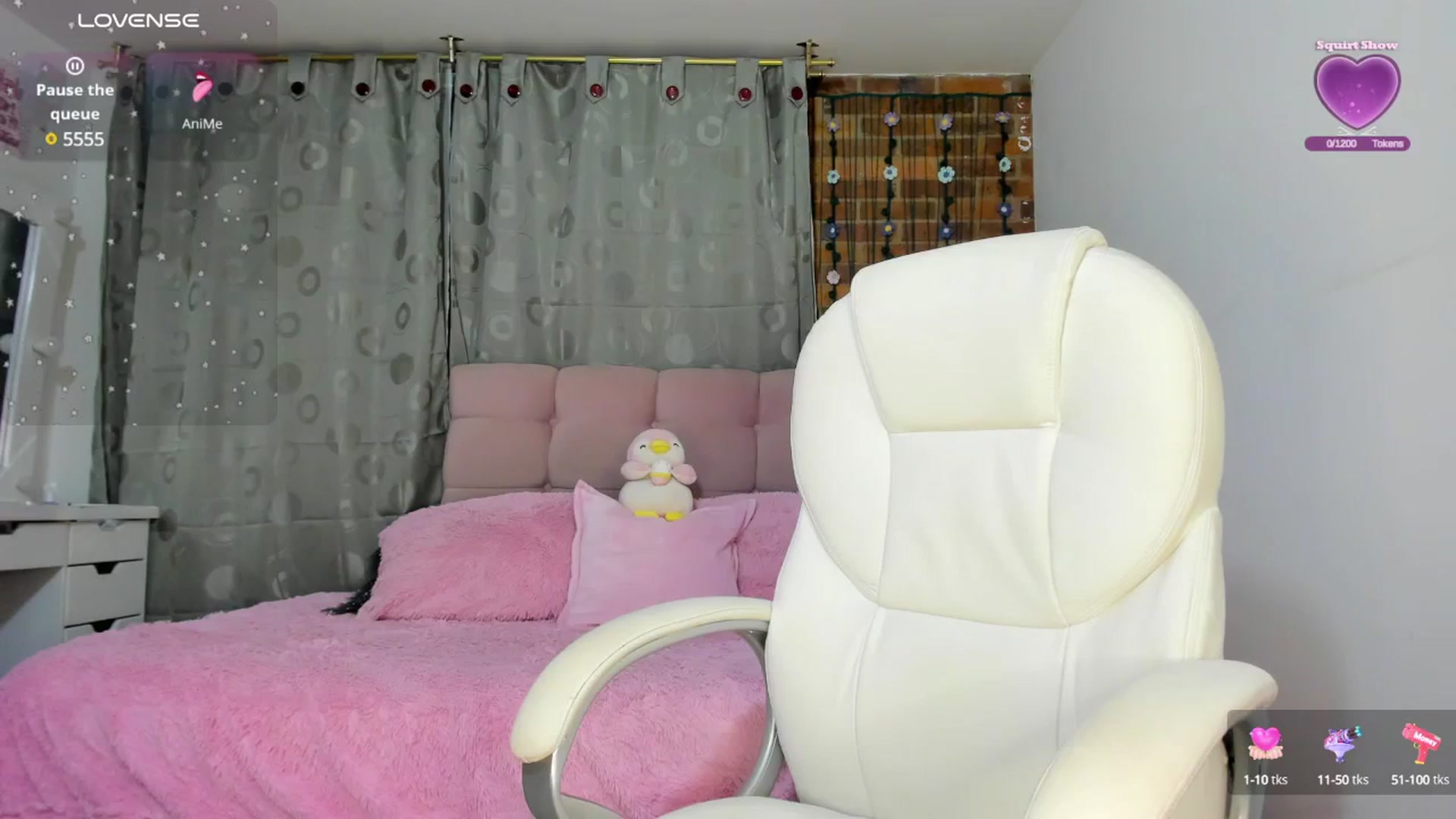 Gallery image thumbnail from Soffiee_vega1's myfreecams stream on, 07/29/2025, 07:20 image 5 of 20
