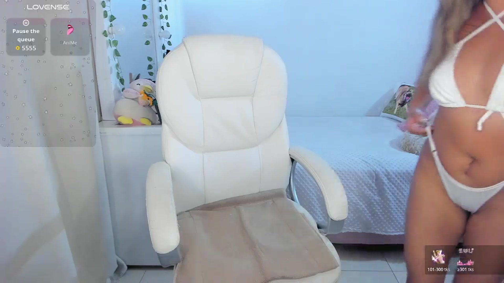 Gallery image thumbnail from Soffiee_vega1's myfreecams stream on, 03/20/2026, 18:18 image 17 of 20