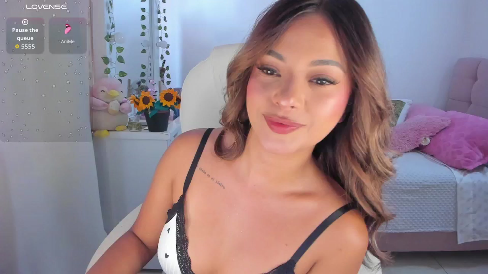 Gallery image thumbnail from Soffiee_vega1's myfreecams stream on, 03/22/2026, 17:19 image 7 of 20