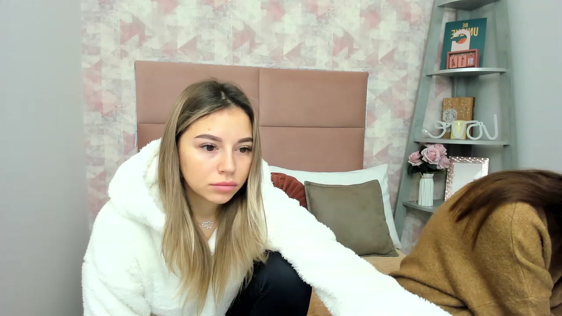 Gallery image thumbnail from SofiBloom's myfreecams stream on, 11/25/2022, 07:11 image 6 of 20