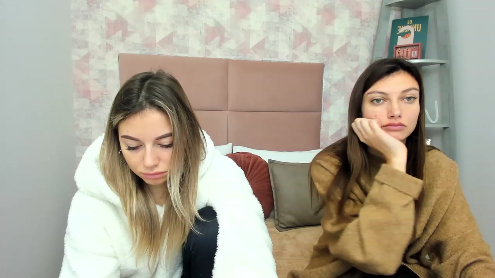 Gallery image thumbnail from SofiBloom's myfreecams stream on, 11/25/2022, 07:11 image 17 of 20