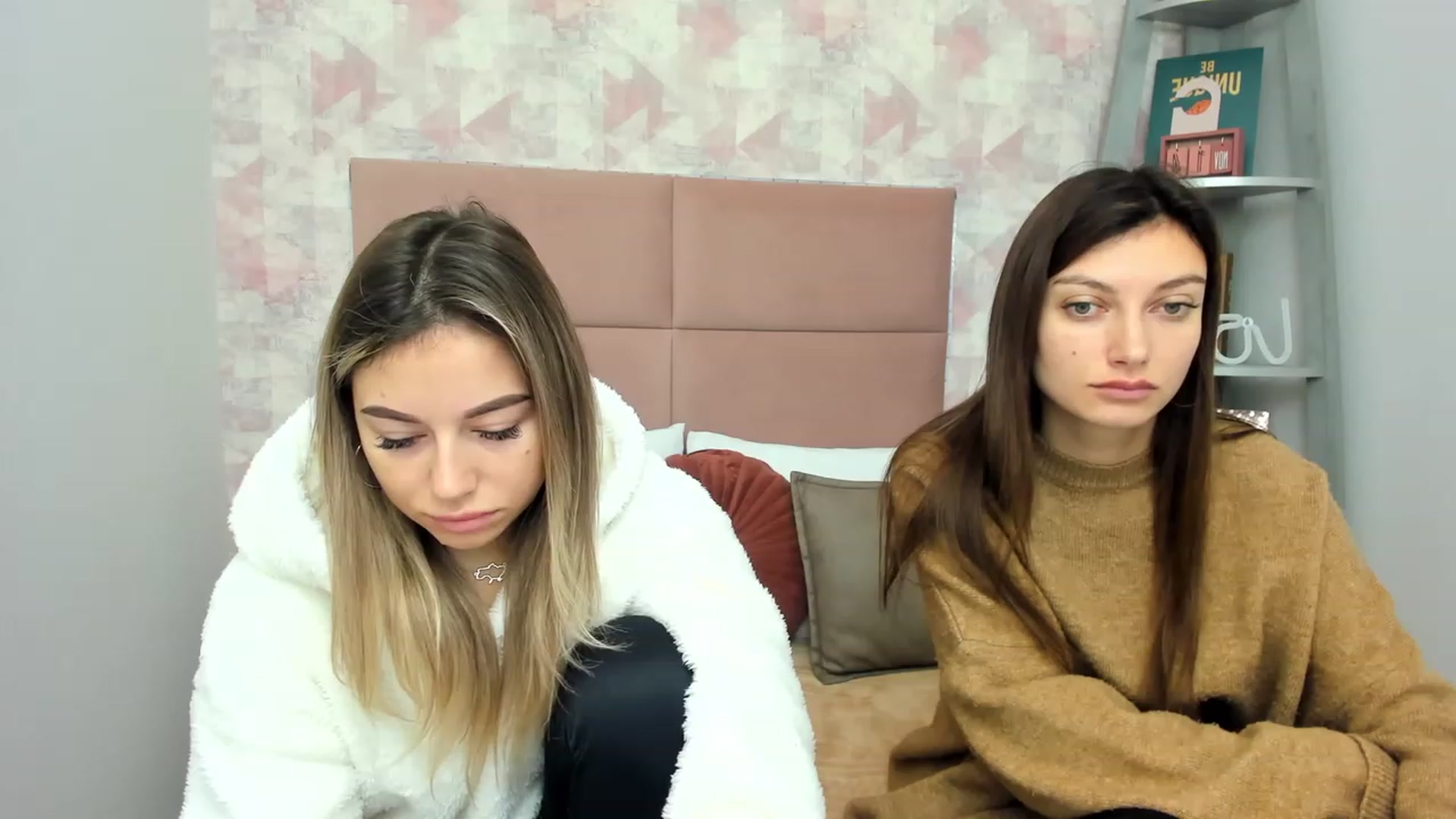 Gallery image thumbnail from SofiBloom's myfreecams stream on, 11/25/2022, 07:11 image 8 of 20