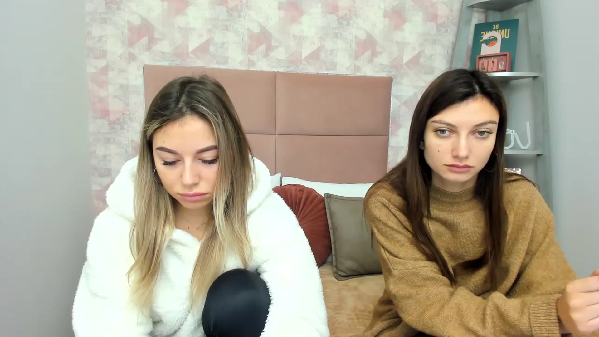 Gallery image thumbnail from SofiBloom's myfreecams stream on, 11/25/2022, 07:11 image 19 of 20