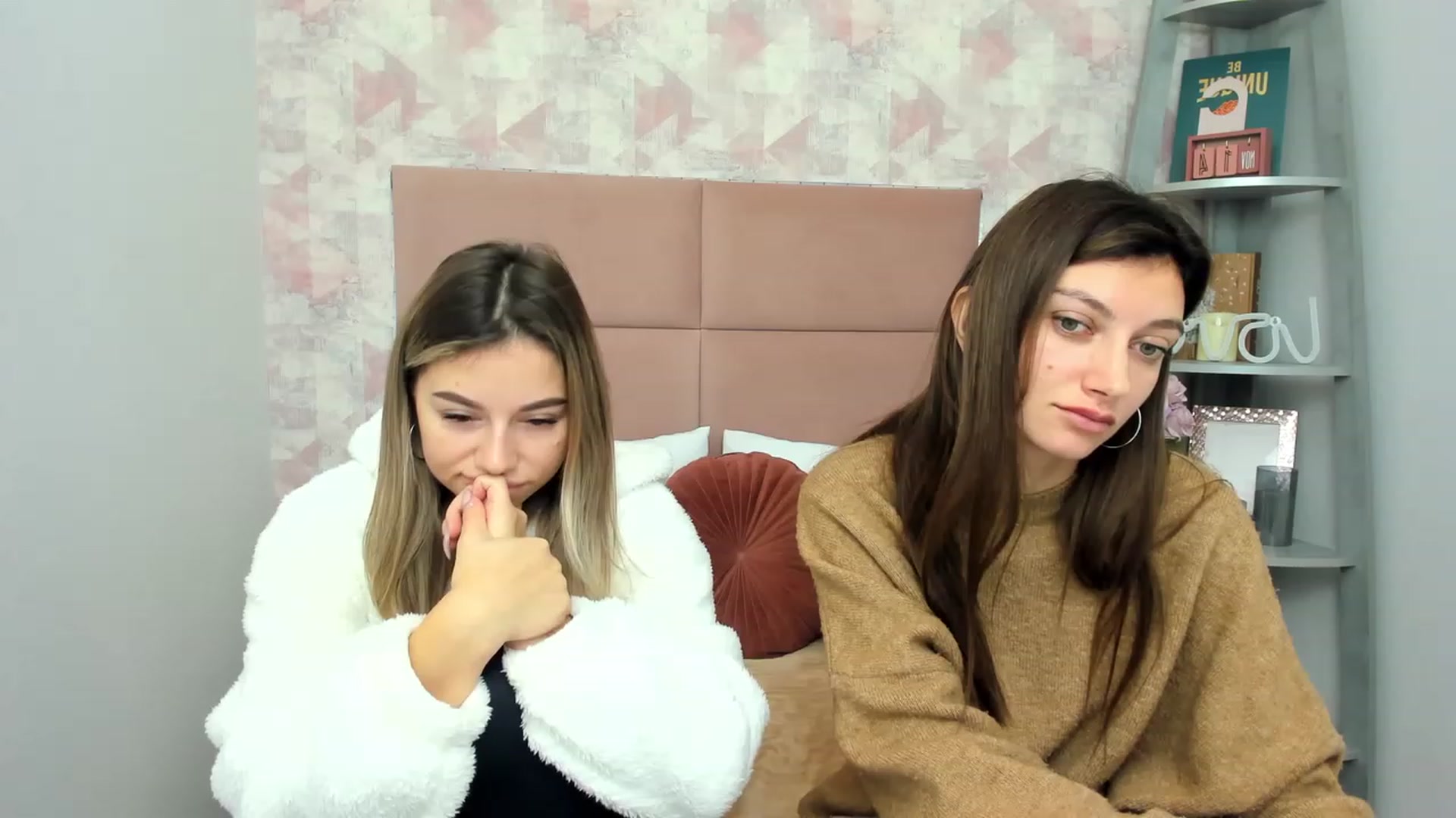 Gallery image thumbnail from SofiBloom's myfreecams stream on, 11/25/2022, 09:21 image 1 of 20