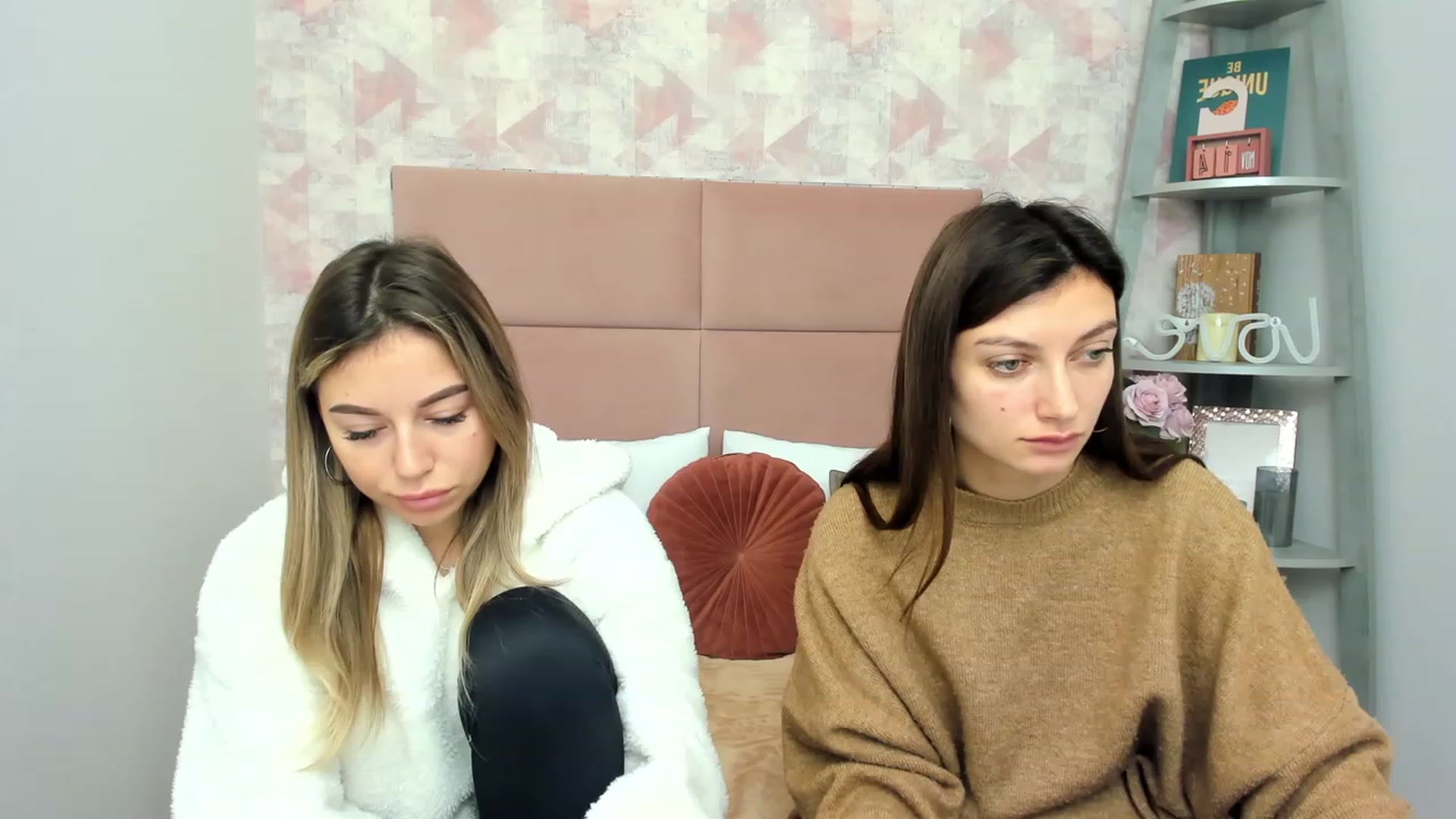 Gallery image thumbnail from SofiBloom's myfreecams stream on, 11/25/2022, 09:21 image 15 of 20