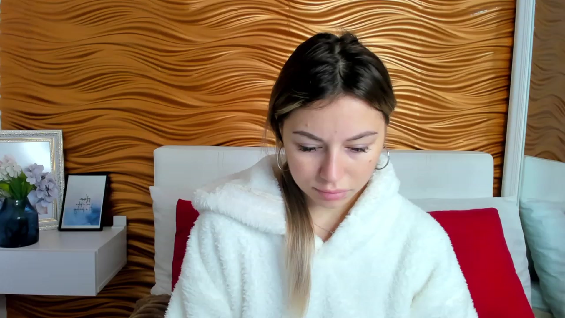 Gallery image thumbnail from SofiBloom's myfreecams stream on, 12/06/2022, 08:11 image 7 of 20