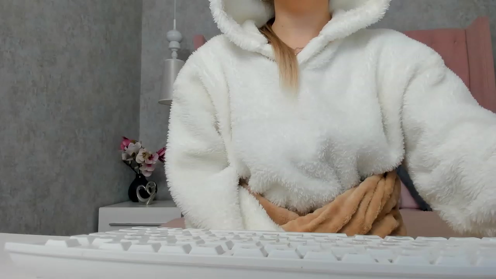 Gallery image thumbnail from SofiBloom's myfreecams stream on, 12/06/2022, 12:02 image 3 of 20