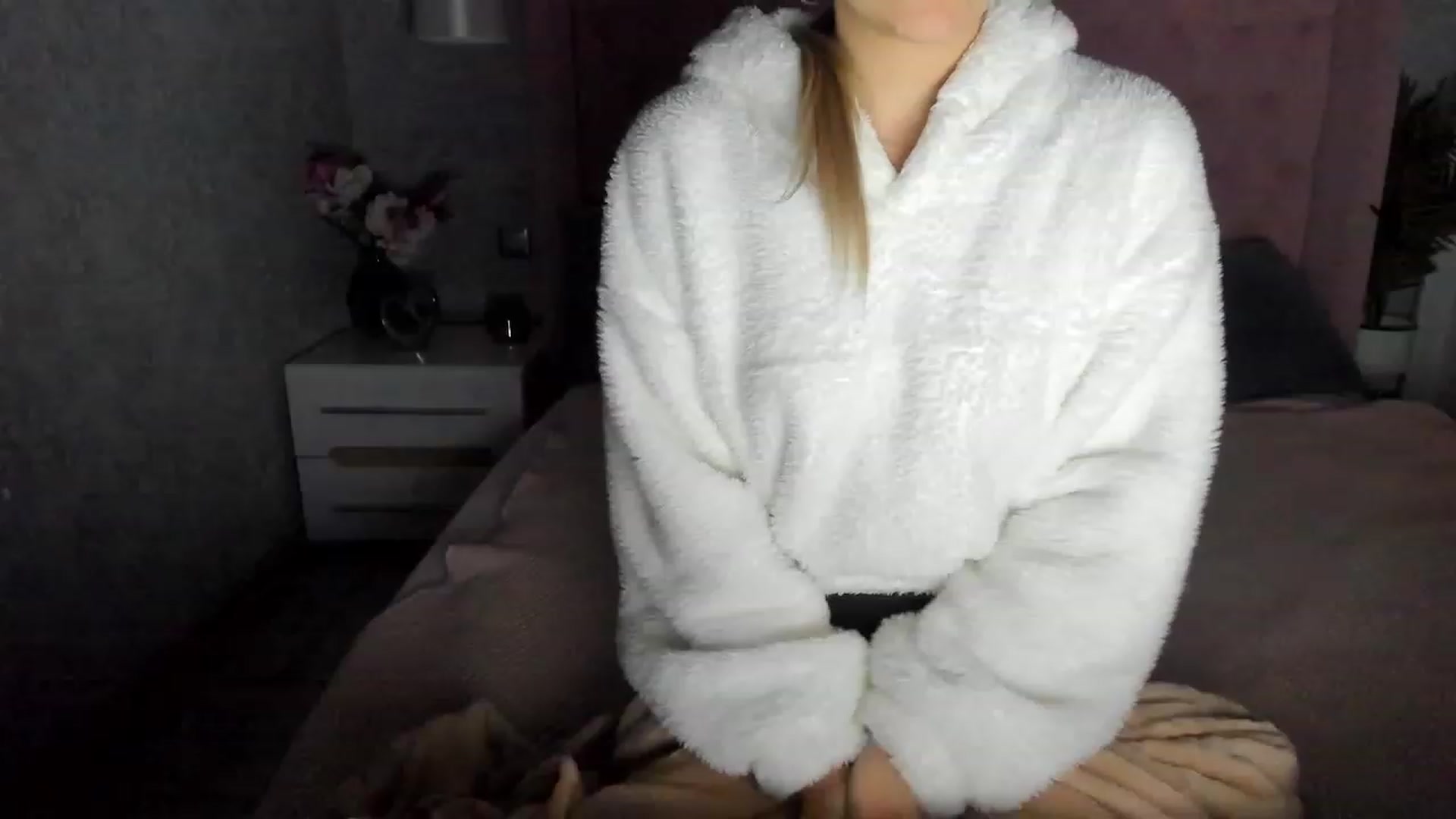 Gallery image thumbnail from SofiBloom's myfreecams stream on, 12/06/2022, 15:34 image 18 of 20